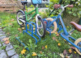 Blaue Fahrradständer 2024